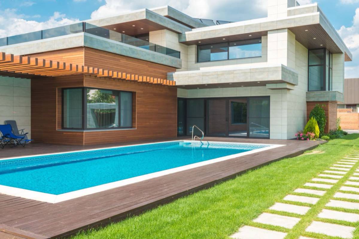 Pool Decks & Patios in Santa Clarita, CA